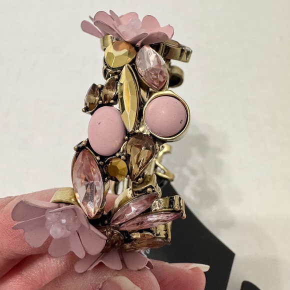 🌸🌸Vera Wang Simply Vera Pink Flowers/Rhinstones Bracelet Stretch Costume Jewelry - Picture 9 of 12